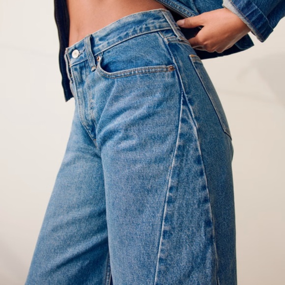 Curve Love Mid Rise Barrel Jean (short - Picture 8 of 9